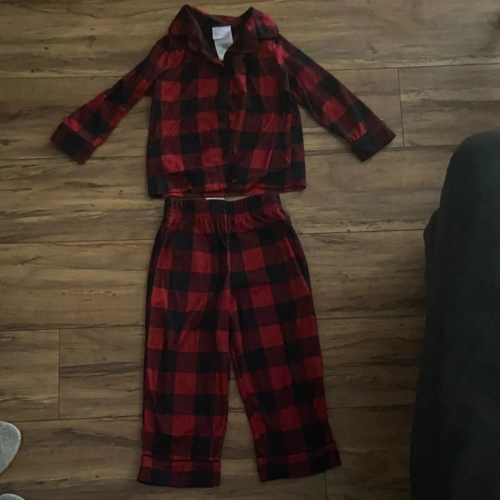 Wondershop Red and Black Buffalo Plaid Kids Pajama Set